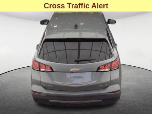 Used 2023 Chevrolet Equinox LT w/ Driver Convenience Package image 7