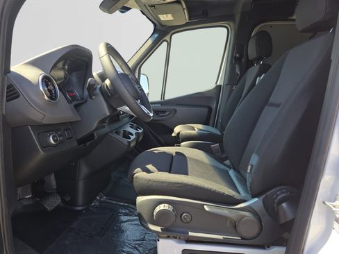 New 2025 Mercedes-Benz Sprinter 2500 image 10