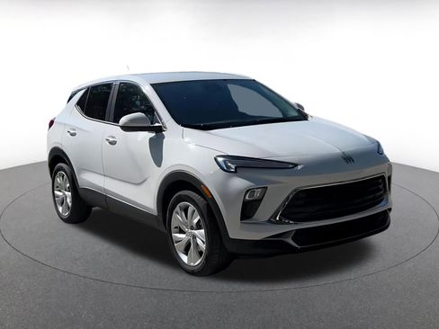 Used 2025 Buick Encore GX Preferred image 3