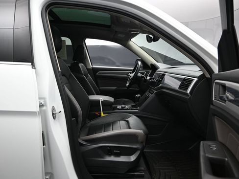 Used 2023 Volkswagen Atlas SEL Premium AWD/4WD image 25