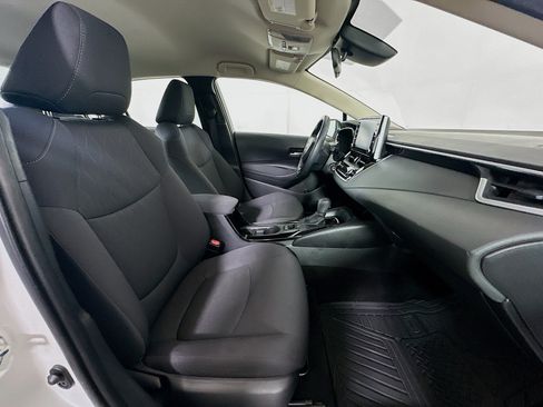Used 2020 Toyota Corolla LE FWD image 29