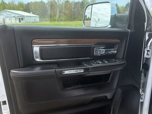 Used 2018 RAM 2500 Laramie w/ Convenience Group AWD/4WD image 13