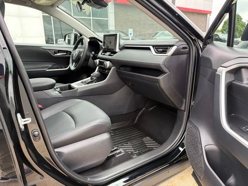 Used 2025 Toyota RAV4 XLE Premium w/ Weather Package AWD/4WD image 12