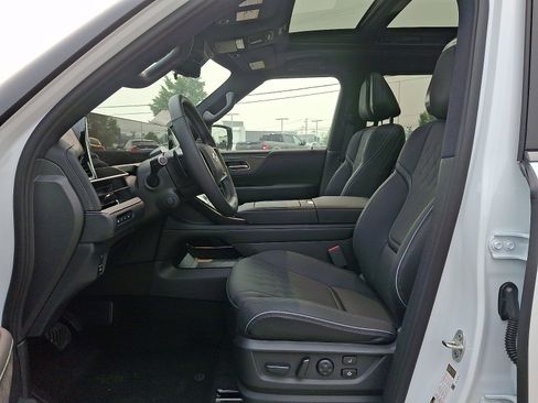 New 2027 INFINITI QX80 Autograph w/ Premium Cargo Package AWD/4WD image 10
