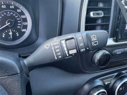 Used 2022 Hyundai Venue SEL w/ Cargo Package image 21