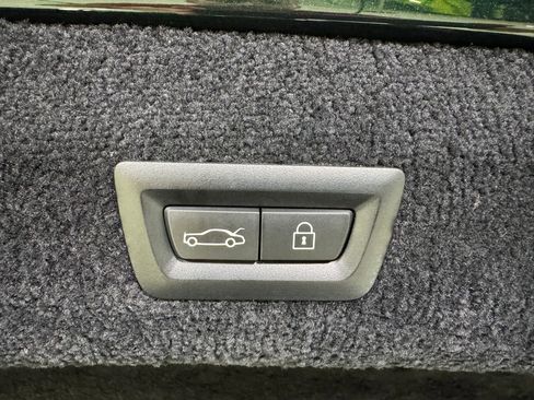 Used 2022 Rolls-Royce Phantom Sedan image 47