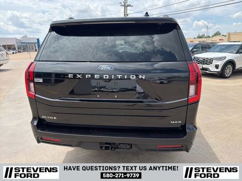 Used 2025 Ford Expedition Max Active AWD/4WD image 5