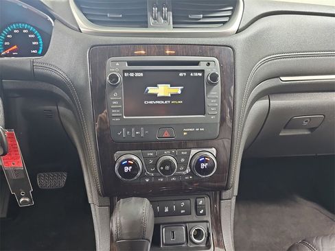 Used 2017 Chevrolet Traverse LT image 26