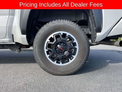 Used 2024 Toyota Tacoma TRD Off-Road AWD/4WD image 35