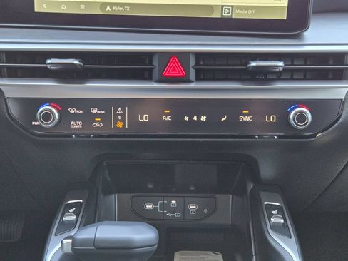 New 2026 Kia Sorento X-Line EX AWD/4WD image 16