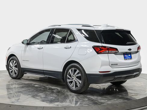 Used 2023 Chevrolet Equinox Premier FWD image 4
