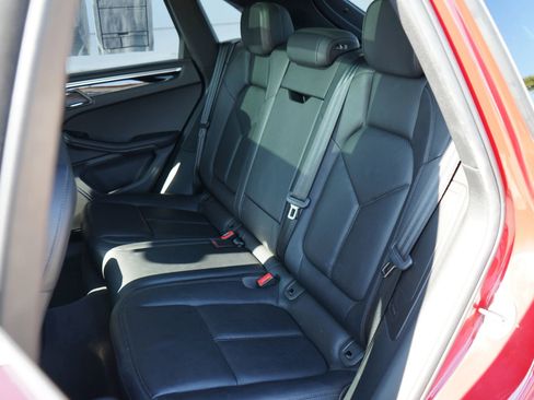 Used 2017 Porsche Macan S image 36