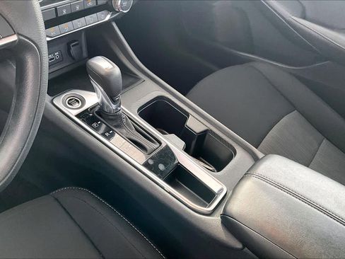 Certified 2024 Nissan Sentra SV image 16