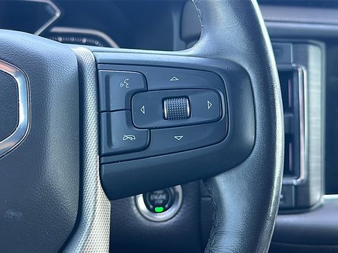 Used 2021 GMC Yukon Denali w/ Denali Premium Package image 28