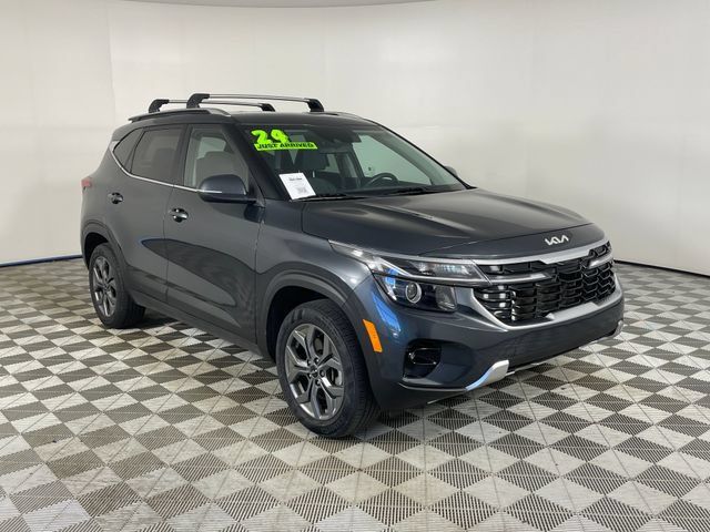 Certified 2024 Kia Seltos S AWD/4WD image 17