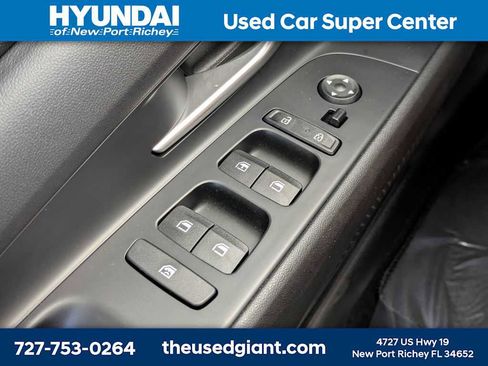 Used 2023 Hyundai Elantra SE FWD image 23