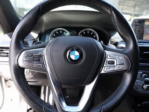 Used 2016 BMW 750i xDrive image 43