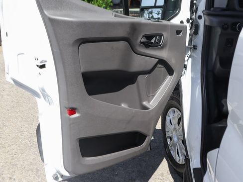 Used 2022 Ford E-Transit Medium Roof RWD image 20