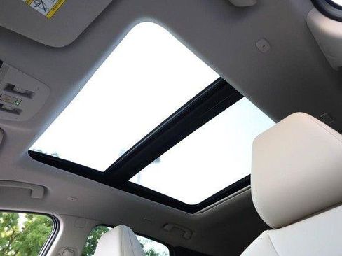 Used 2025 Nissan Murano SL AWD/4WD image 9