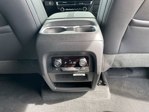 New 2026 Chevrolet Traverse RS w/ LPO, Floor Liner Package image 36