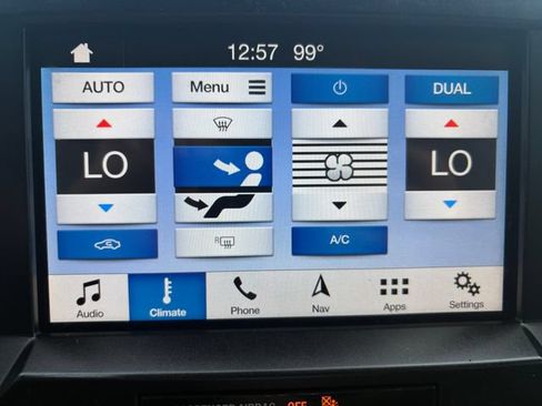 Used 2019 Ford F150 Lariat w/ Equipment Group 502A Luxury AWD/4WD image 27