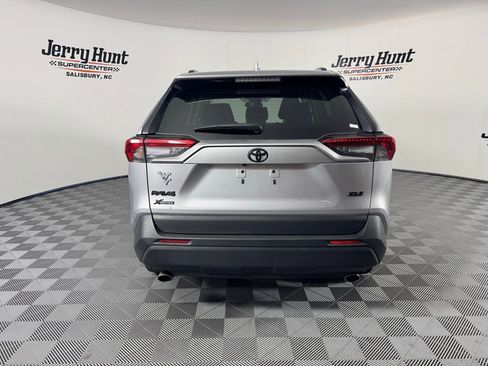 Used 2022 Toyota RAV4 XLE w/ Convenience Package image 10