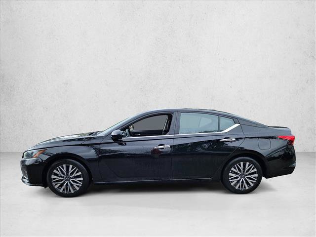 Used 2025 Nissan Altima 2.5 SV FWD image 8