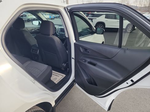 Certified 2024 Chevrolet Equinox LT image 32