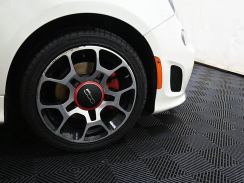 Used 2013 FIAT 500 Turbo w/ Beats Audio Pkg image 24