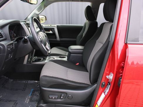 Used 2024 Toyota 4Runner SR5 image 32