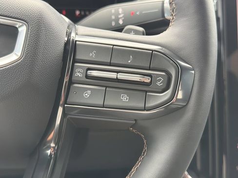 New 2026 GMC Acadia AT4 w/ Luxury Package AWD/4WD image 28