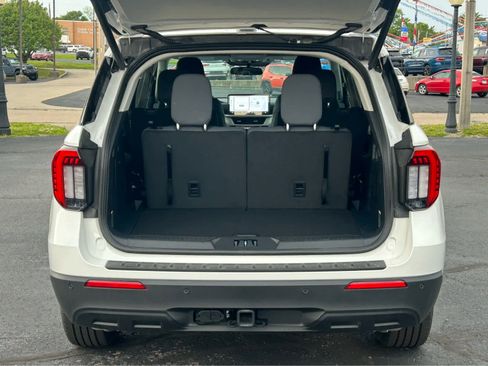 New 2026 Ford Explorer Active AWD/4WD image 4