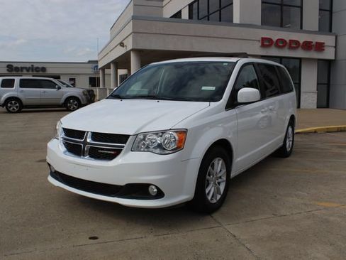 Used 2019 Dodge Grand Caravan SXT FWD image 1