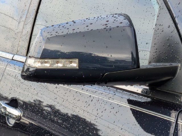 Used 2017 Chevrolet Traverse LT w/ Style and Technology Package FWD image 11