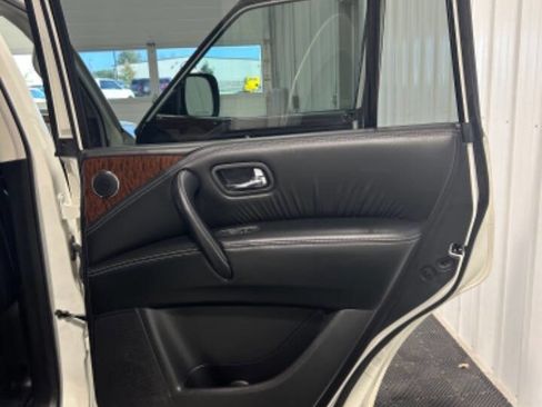 Used 2019 Nissan Armada Platinum w/ Captain's Chairs Package image 15