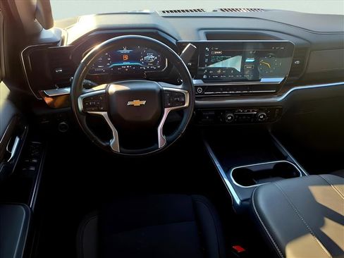 Used 2024 Chevrolet Silverado 3500 LT w/ Convenience Package image 11