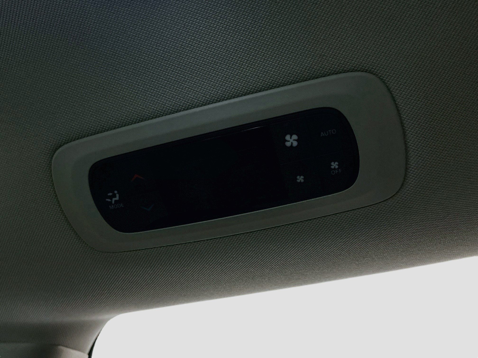 Used 2024 Chrysler Pacifica Touring-L FWD image 27