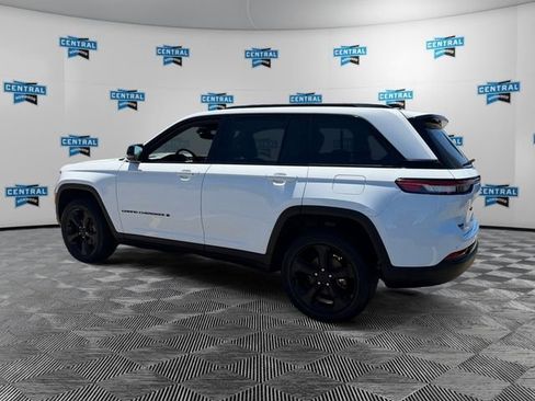 Certified 2023 Jeep Grand Cherokee Altitude AWD/4WD image 4