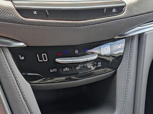 Used 2026 Cadillac XT5 Premium Luxury w/ LPO, Floor Liner Package AWD/4WD image 21