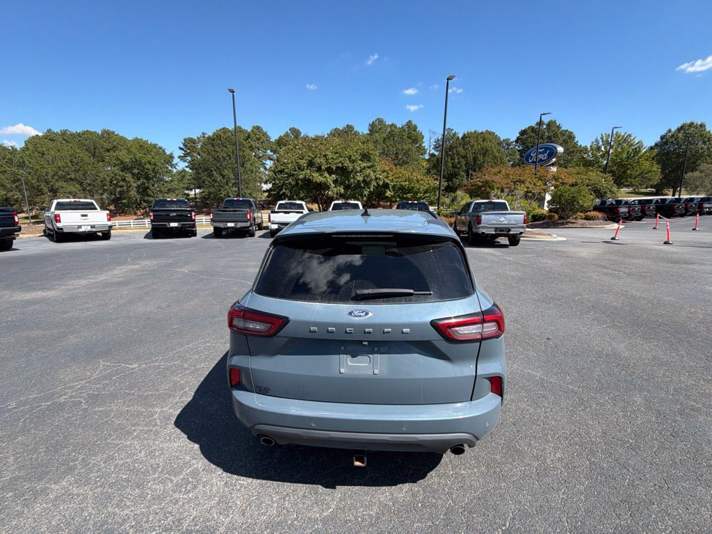 Used 2023 Ford Escape ST-Line w/ Tech Pack #1 FWD image 18