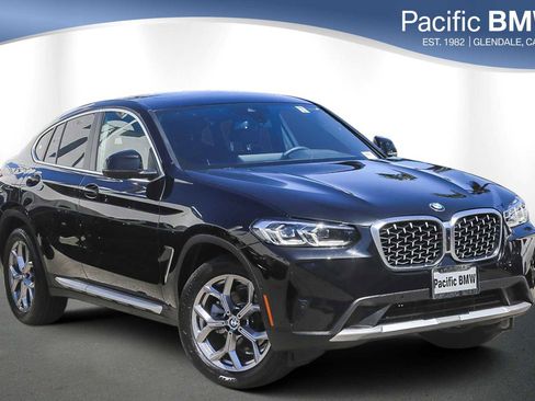 Used 2025 BMW X4 xDrive30i w/ Premium Package image 1