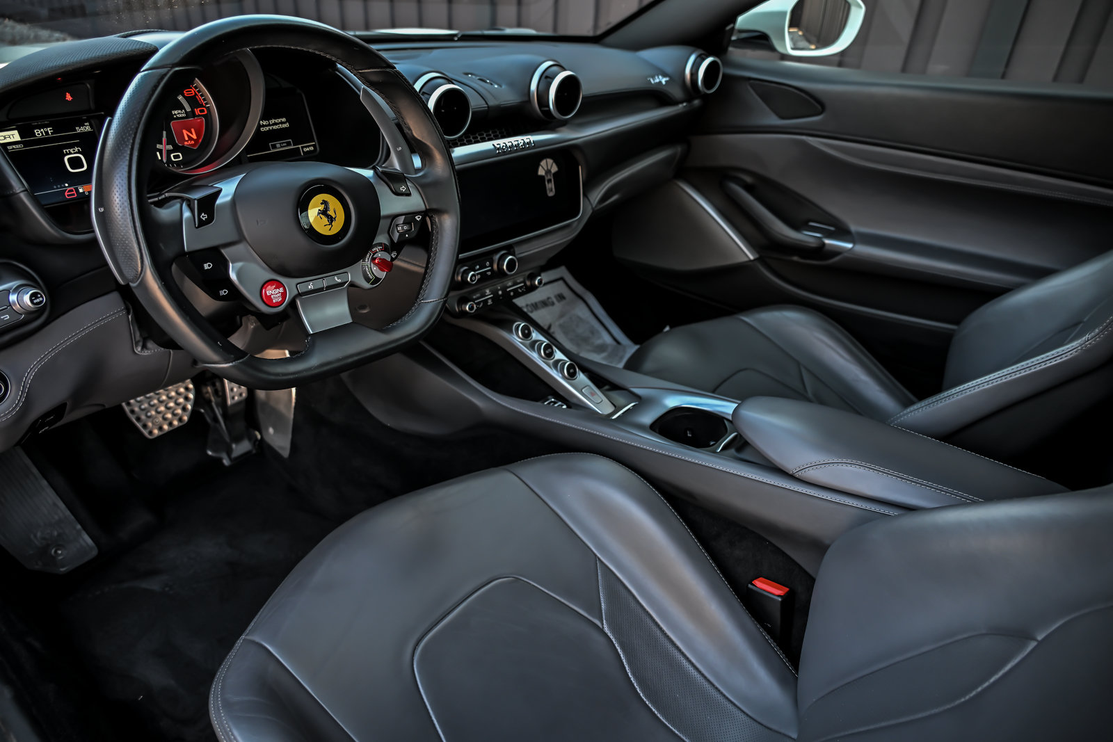 Used 2019 Ferrari Portofino RWD image 30
