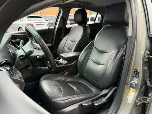 Used 2017 Chevrolet Volt Premier w/ Driver Confidence II Package image 26