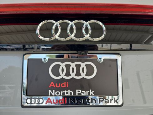 Used 2022 Audi Q8 Premium Plus AWD/4WD image 19