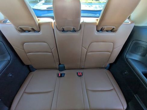 Used 2023 Nissan Pathfinder Platinum w/ Cargo Package AWD/4WD image 16