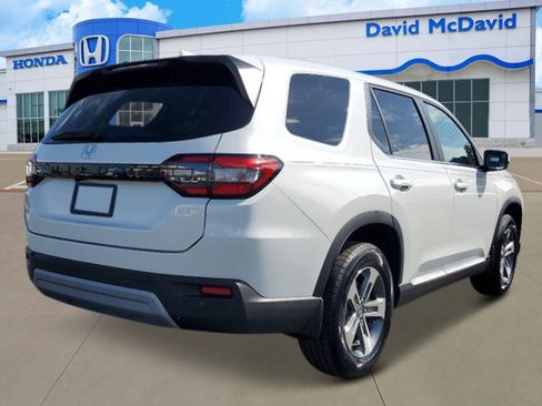 New 2025 Honda Pilot EX-L image 6