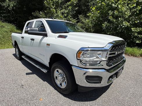 Used 2019 RAM 2500 Tradesman AWD/4WD image 4