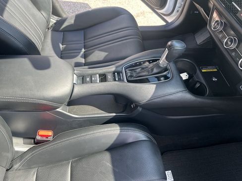 Used 2024 Honda HR-V EX-L image 37