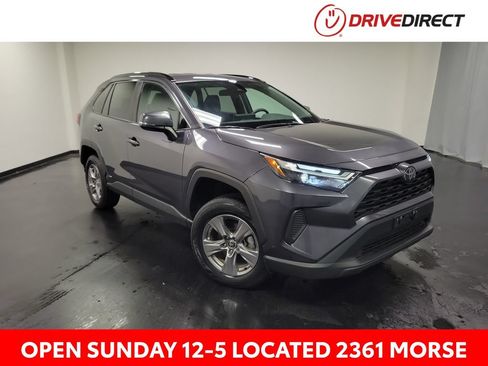 Used 2025 Toyota RAV4 XLE AWD/4WD image 1
