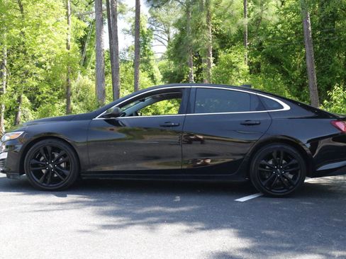 Used 2020 Chevrolet Malibu LT w/ Leather Package image 2